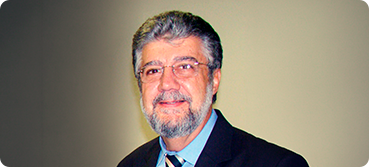 Professor Aquilino Senra (UFRJ), integra painel sobre transição energética no NCE26